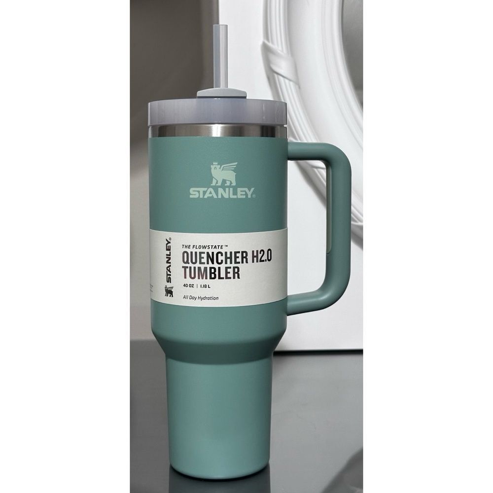 Stanley Quencher H2.0 FlowState Tumbler 40oz,‎ EUCALYPTUS GREEN